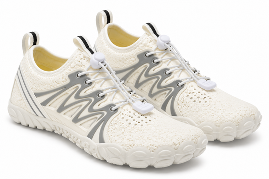 Cotta Trail Chalk witte barefoot schoenen – paar schuin vooraanzicht voor dames en heren